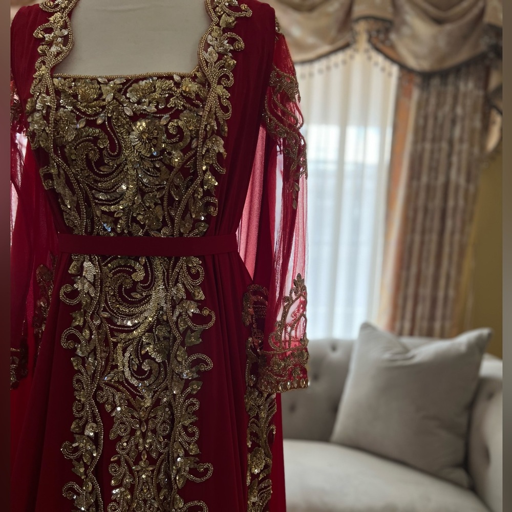 Red beaded gown - Picture 3 of 6